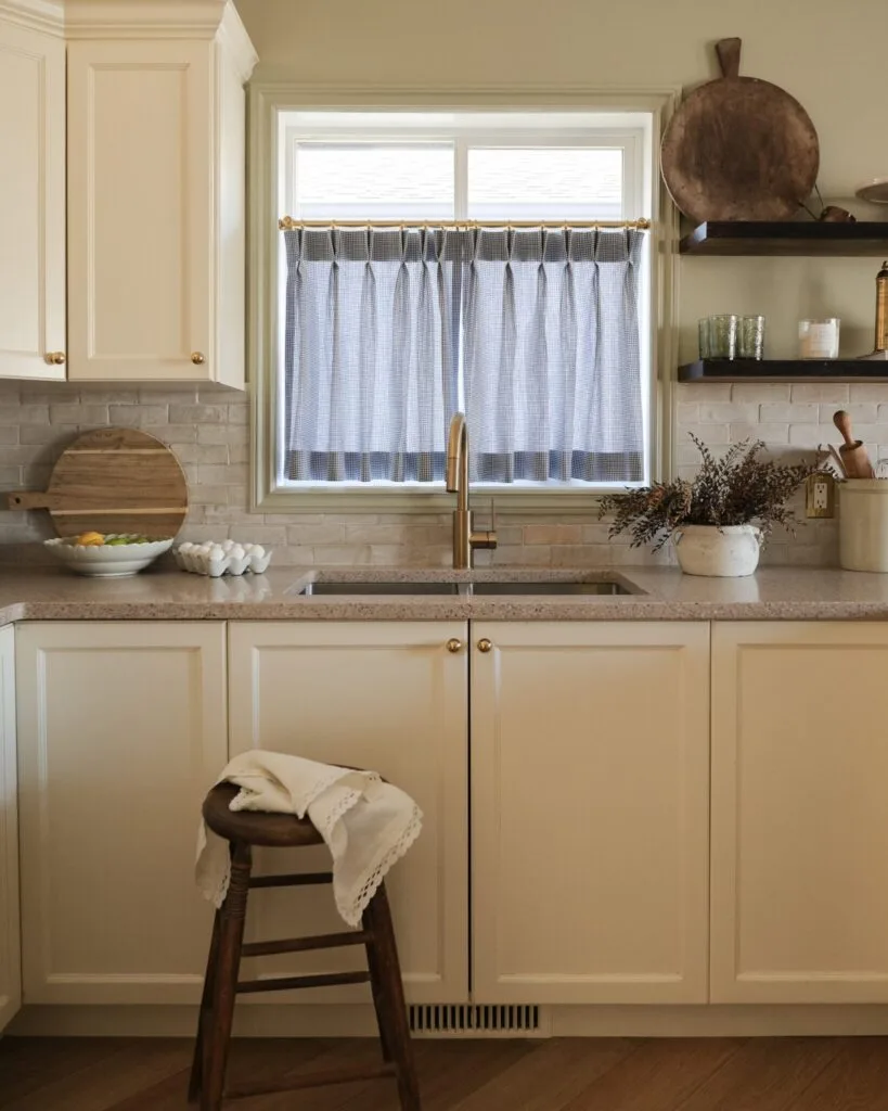 Cafe curtains for Kitchens